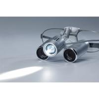 Carl Zeiss EyeMag Light II - мощный LED-осветитель с максимальной интенсивностью освещения 50000 люкс для высокой детализации
