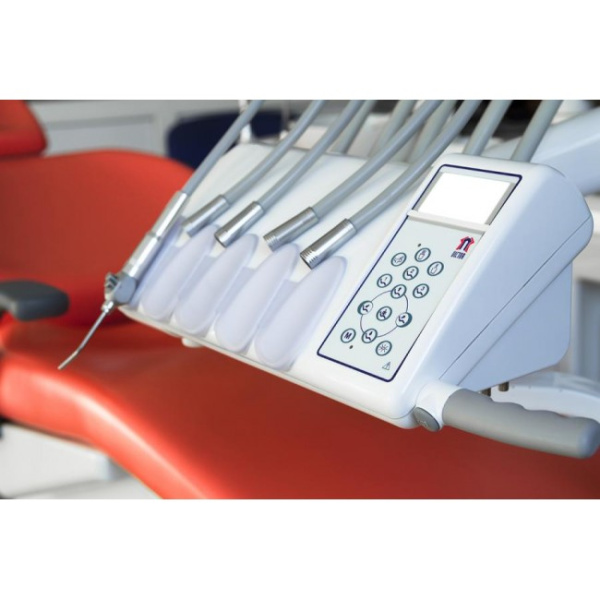 Cefla Dental Group Victor 6015 (AM8015) – стоматологическая установка с нижней/верхней подачей инструментов