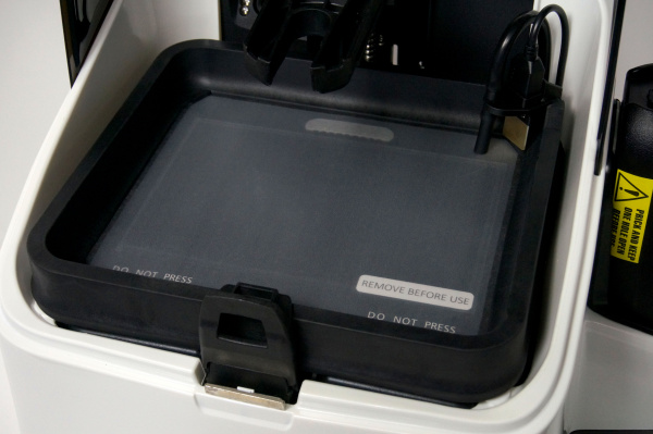 UNIZ Slash Plus – 3D принтер